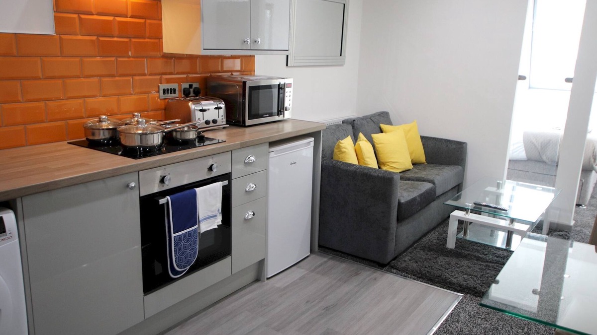 Halifax Apartment | The Lister Apartment 213