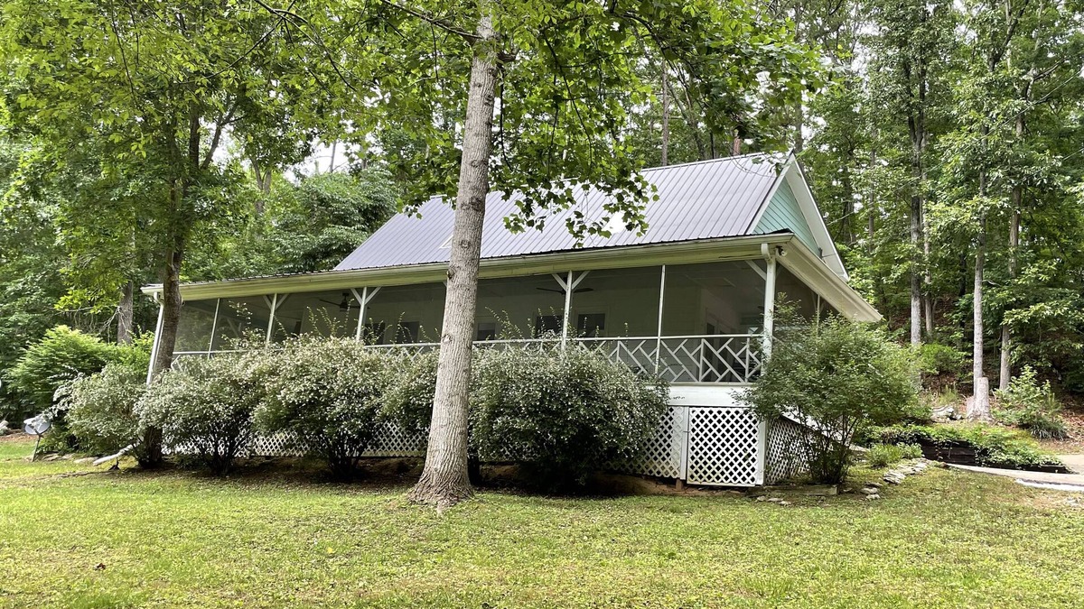 Ranger House | The Little Blue Cottage on the Lake
