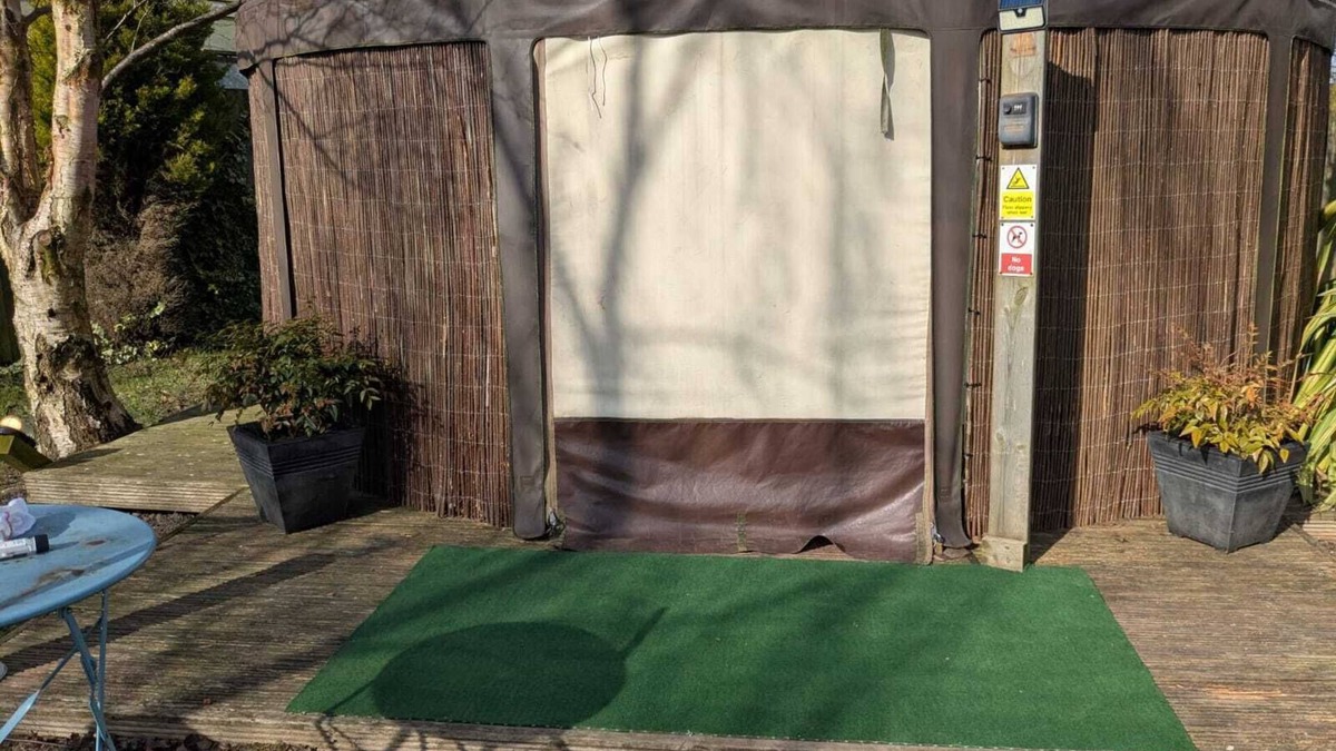 York RV Rental | The Little Hide - Yurt