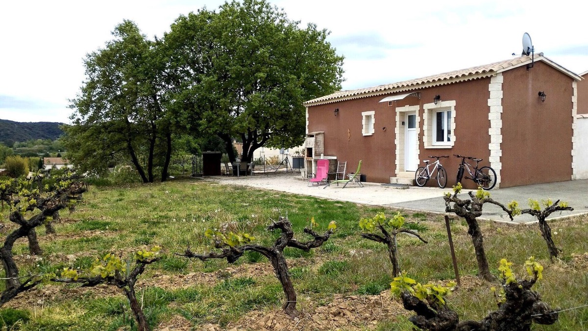Gaujac House | The Little House in the Vineyard