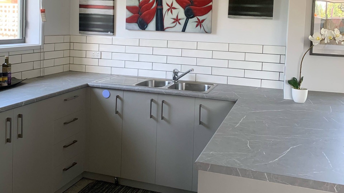 Sebastopol House | The little house - pet friendly.