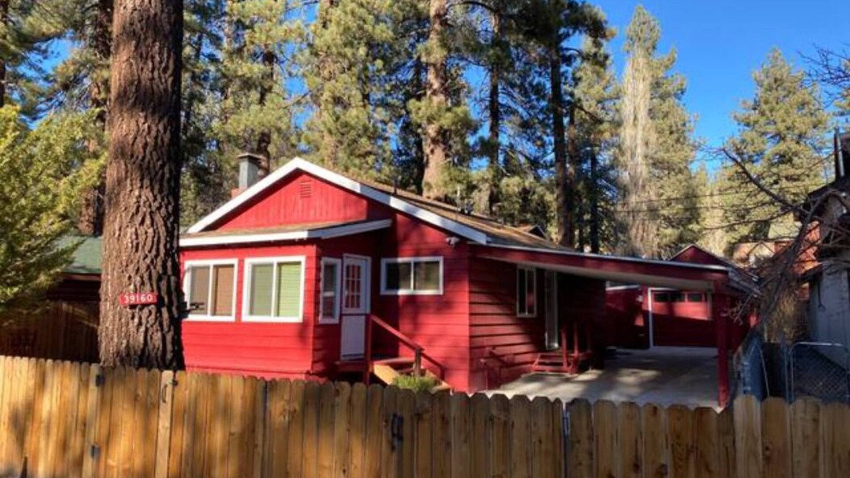 Fawnskin Cabin | "The Little Red Cabin" Big Bear/Fawnskin