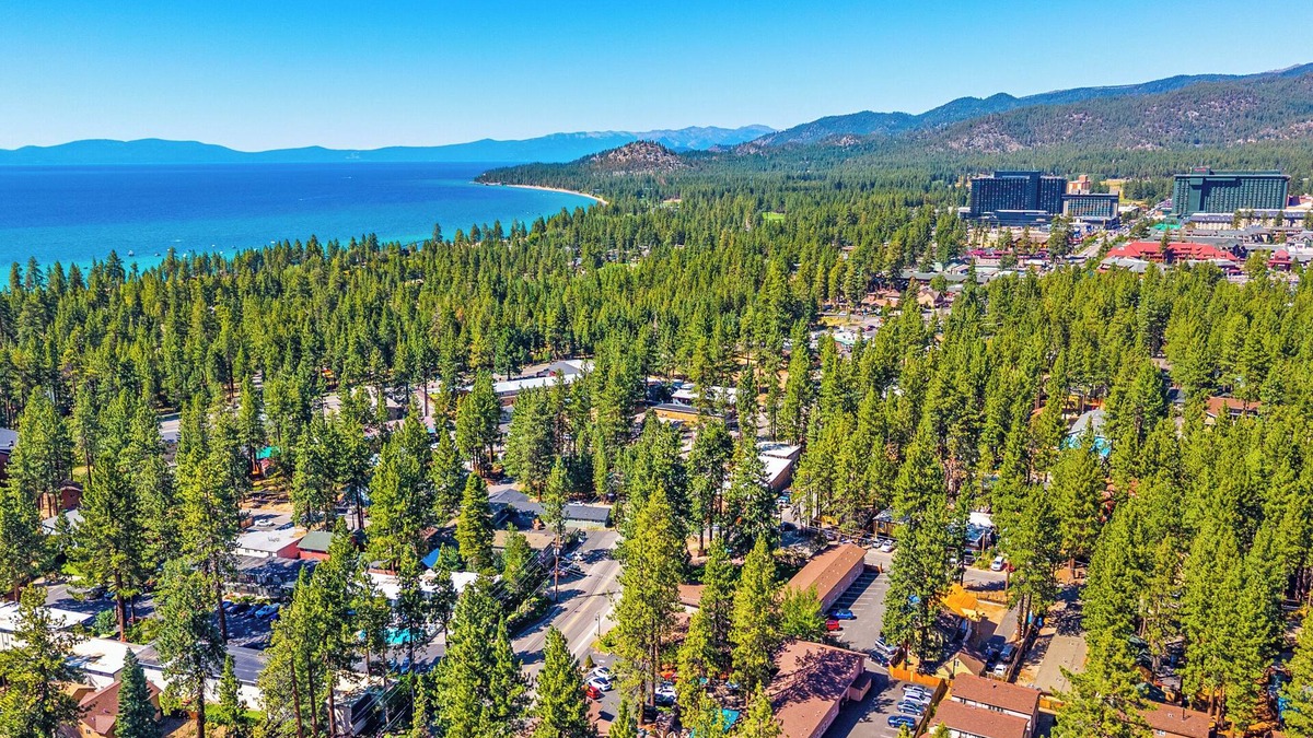 South Lake Tahoe Apartment | The Lodge at Lake Tahoe