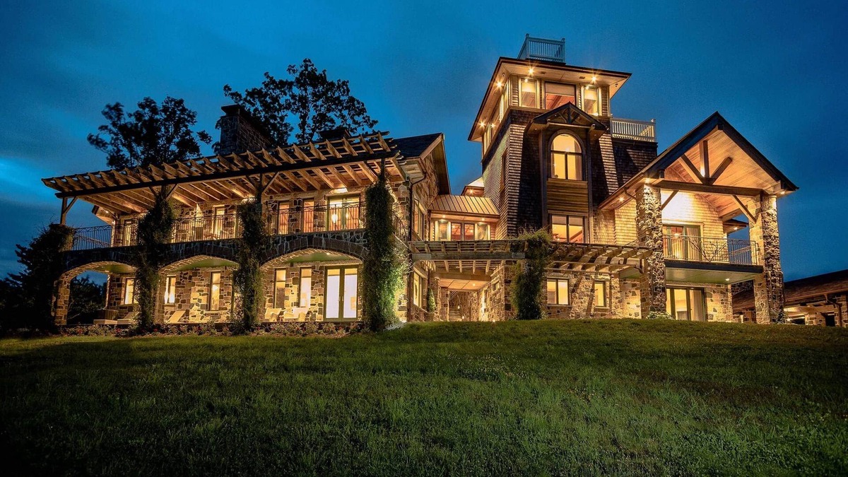 Mahone Bay Cabin | The Lodge at Strum Island - A Private Island Paradise with a Club Ambiance