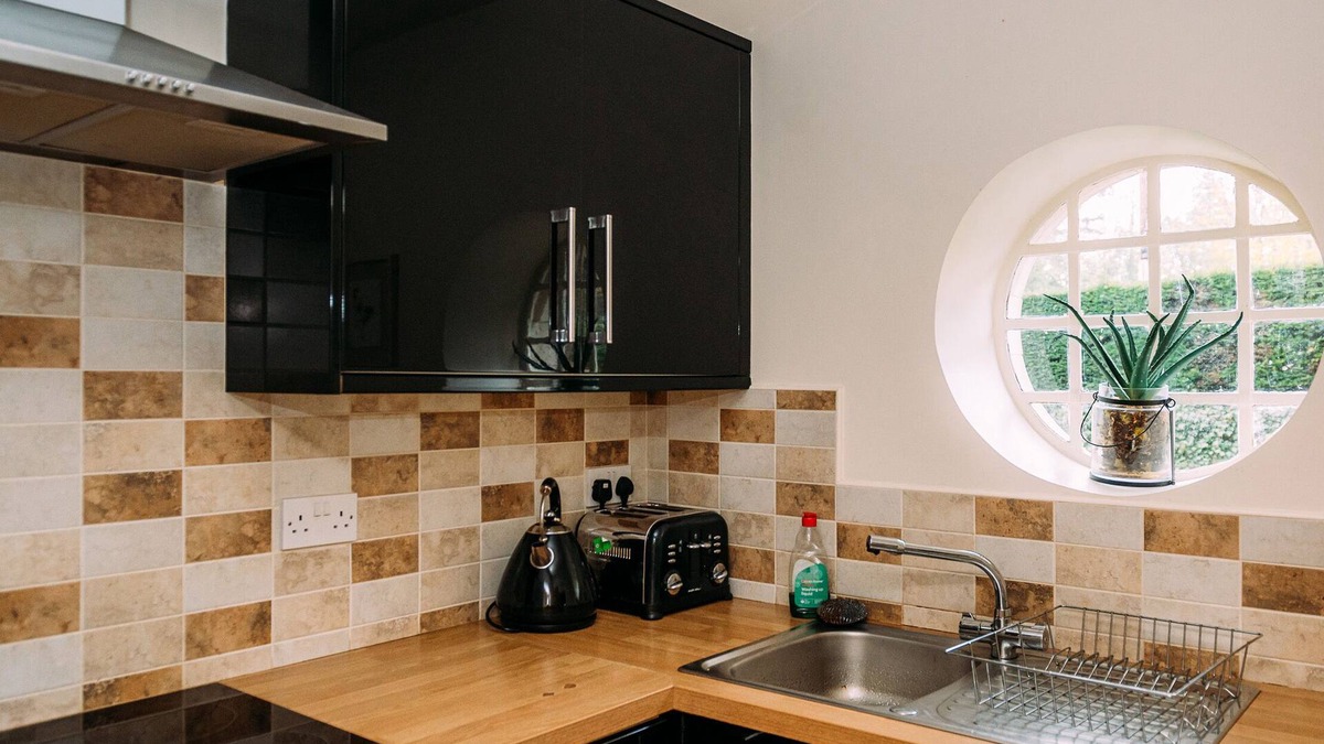 Clitheroe Cottage | THE LODGE, family friendly in Waddington