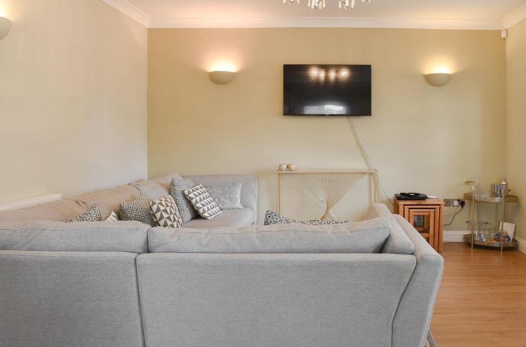 Portsmouth House | The Lodge