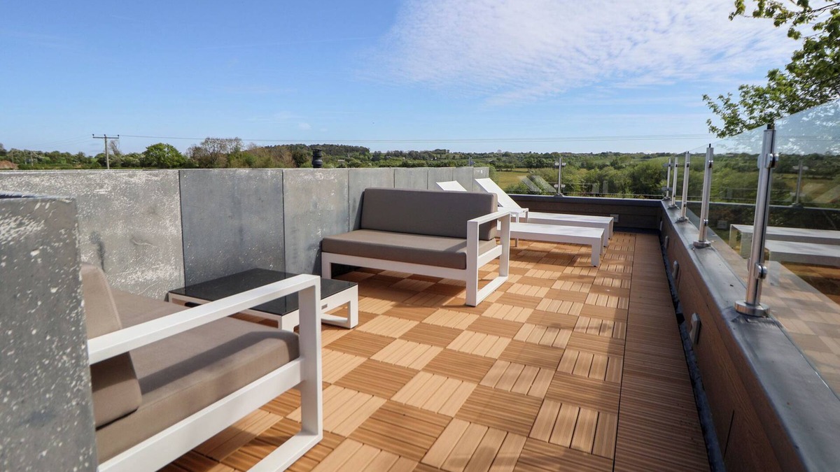 Holywell Cottage | The Lodge @ Racecourse House
