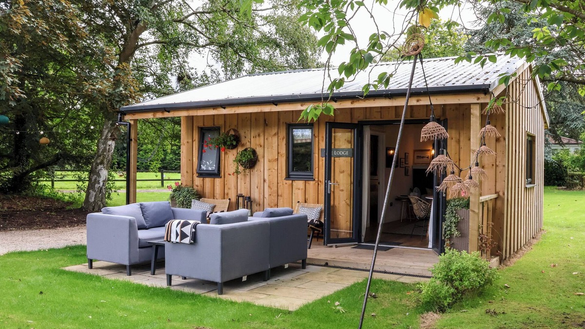 York Cottage | THE LODGE, romantic, luxury holiday cottage, with a garden in York