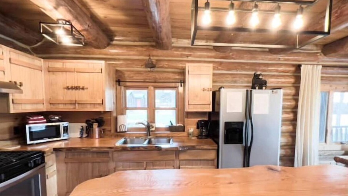Lake Ann House | The Lodge-Sleeping Bear Resort in Lake Ann Michigan