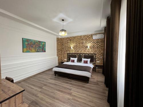 Samarkand House | The Loft Guest House