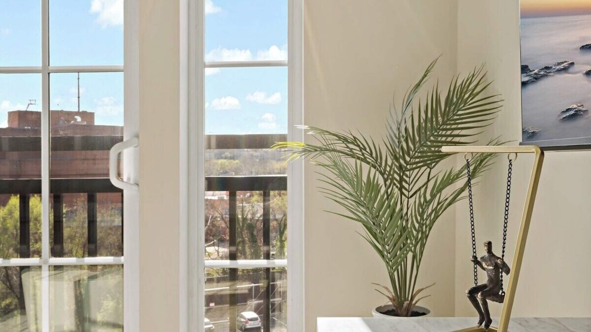 Eisenhower East Apartment | THE LOFT | Relax | Cozy | Old Town | 2 Bedrooms