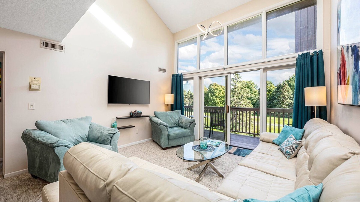 Acme Condo | ⛳ The Loft Retreat @ Grand Traverse Resort | Golf Views, Balcony + Resort Perks ➠ 5549