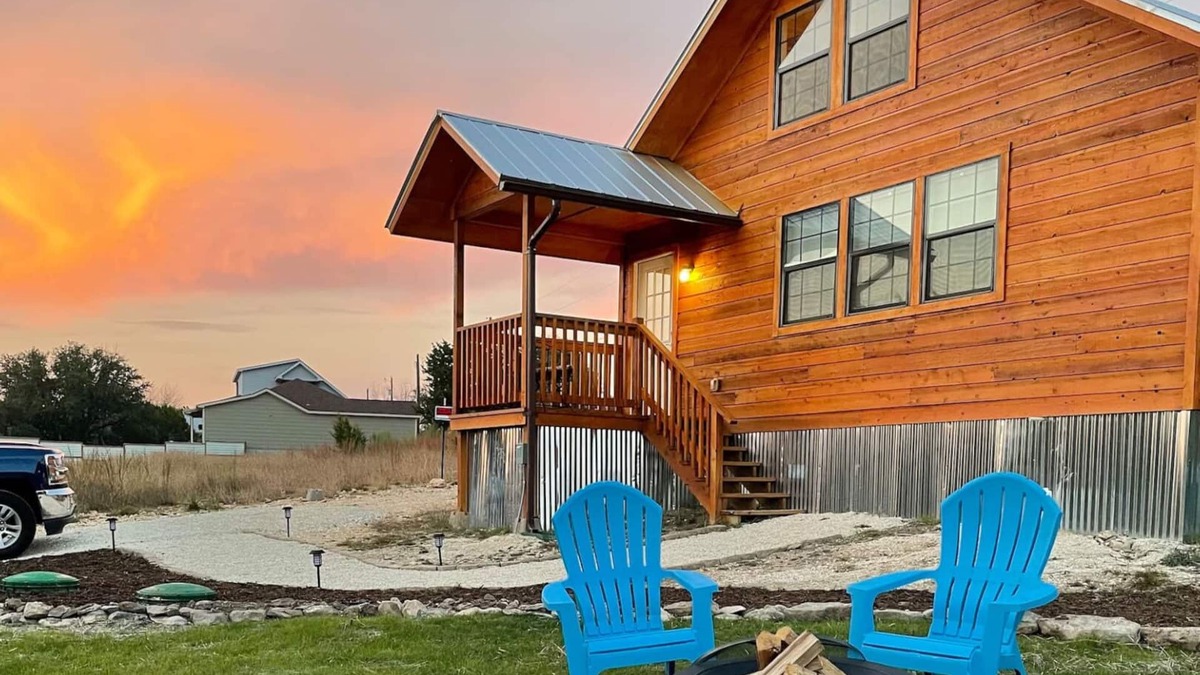 Canyon Lake Cabin | The Lonesome Dove Lake Cabin
