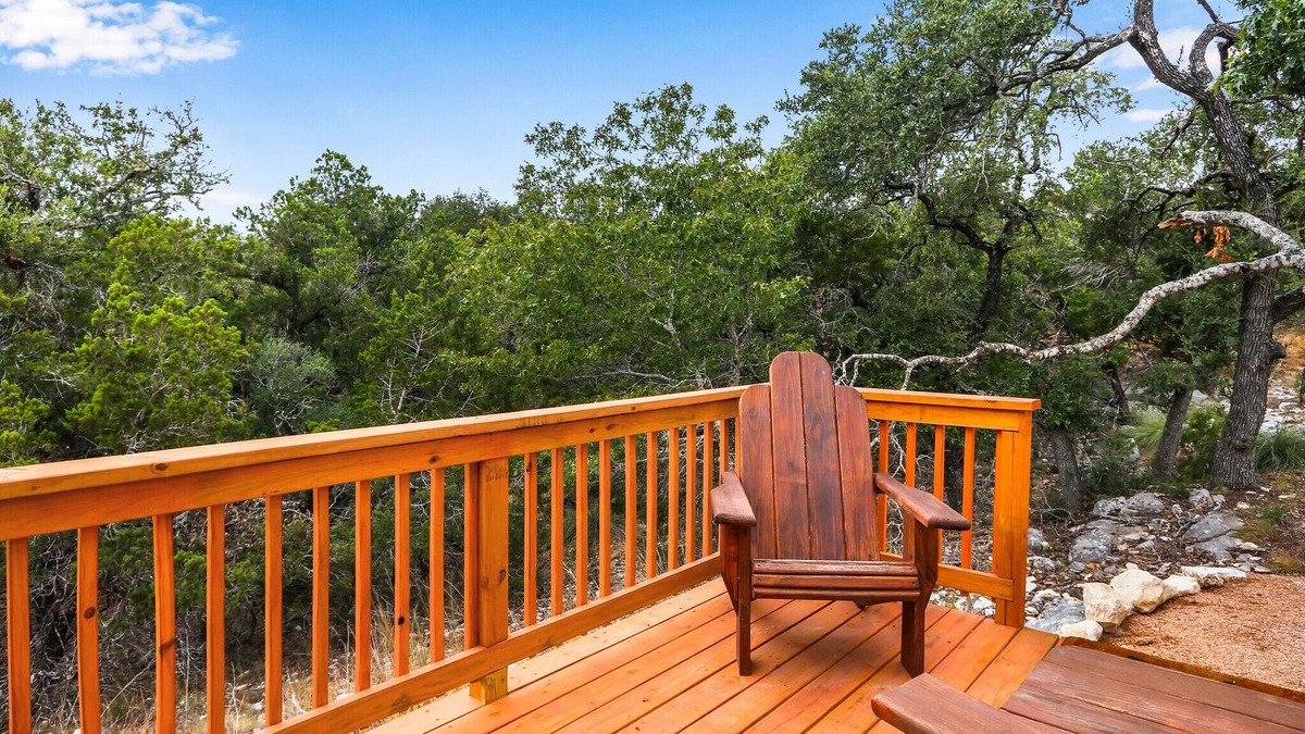 Dripping Springs Cottage | The Longhorn at Harrod's Hill Country Hideaway