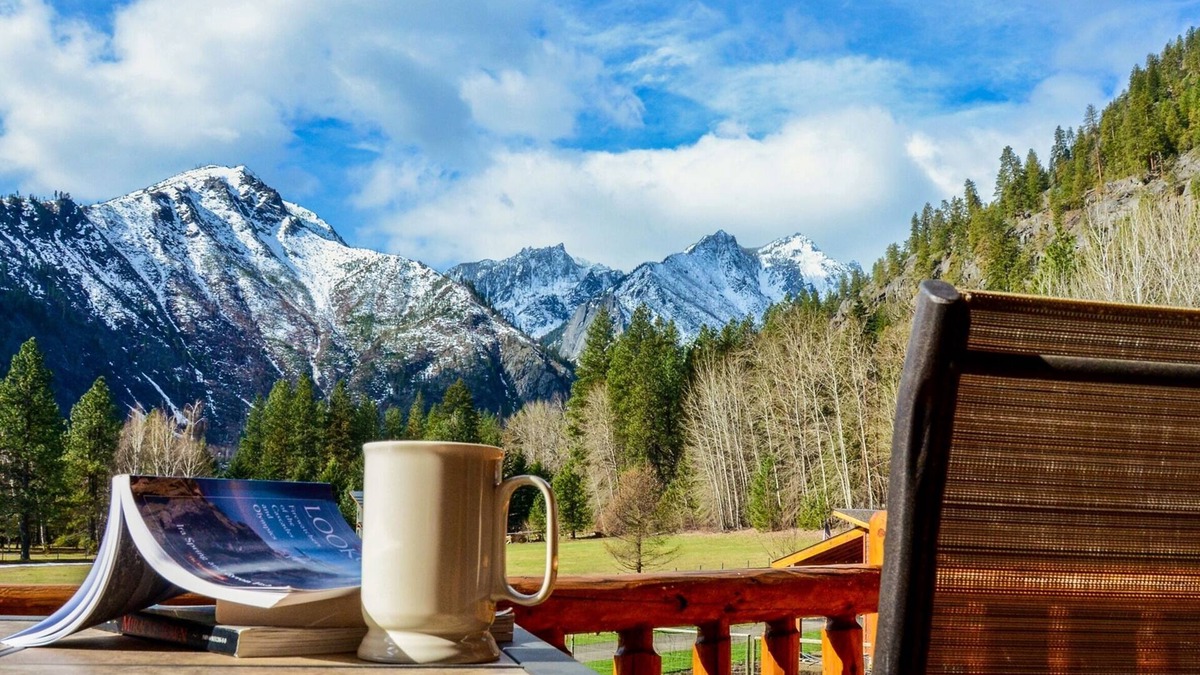Leavenworth House | The Lookout - Peaceful and Beautiful Belvedere