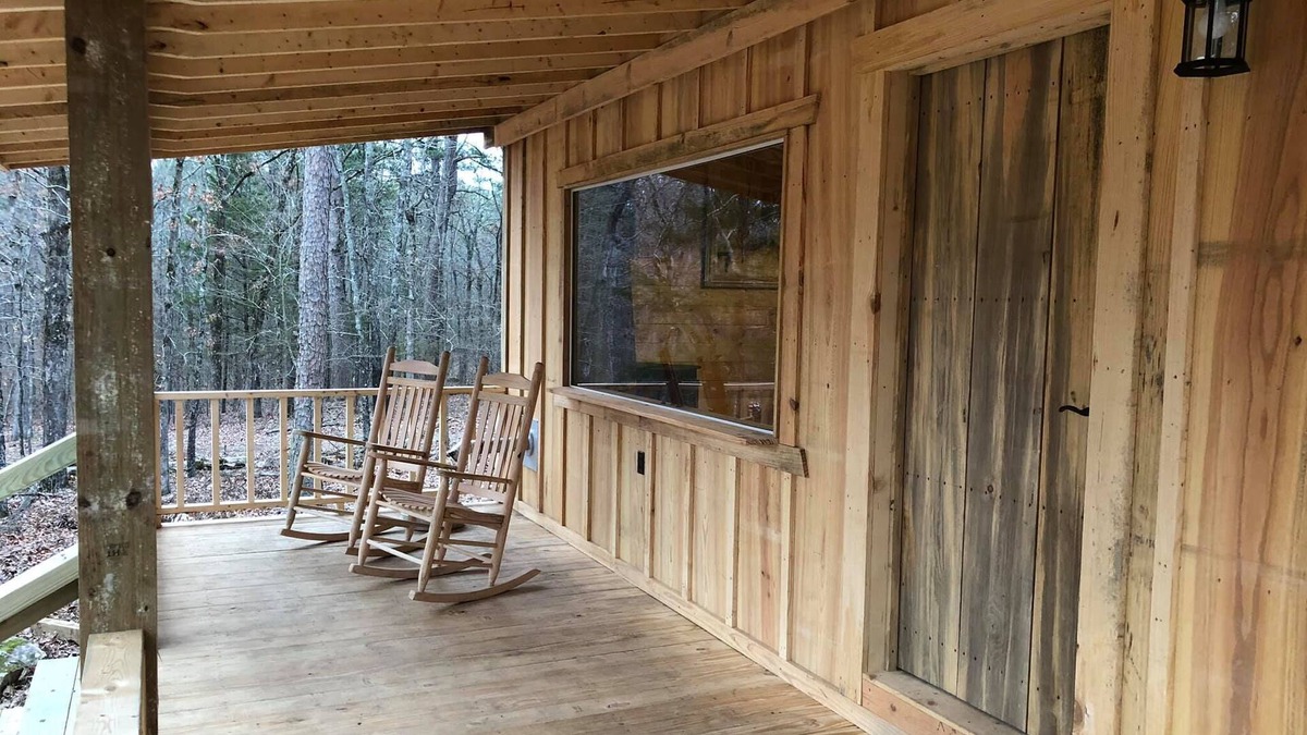 Morrilton Cabin | "The Lost Cabin" on Petit Jean Mountain