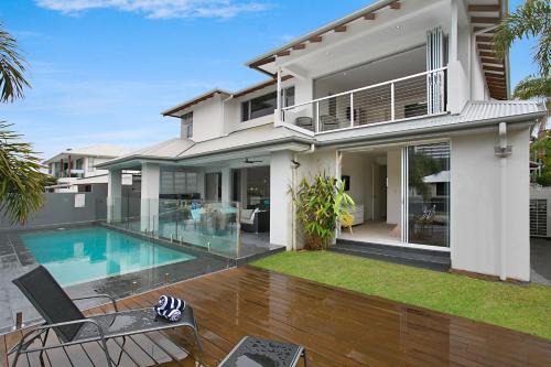 Broadbeach Waters House | The Lotus