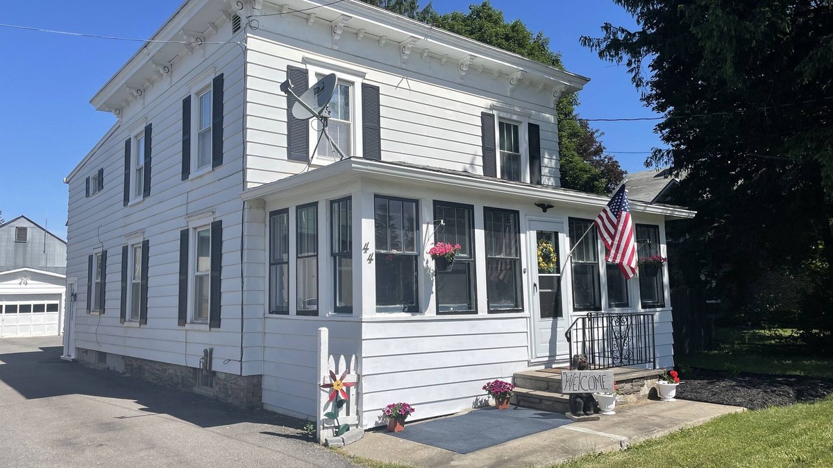 West End House | The Luey House - New renovation in Oneonta 5 bedrooms, 2 bath rental.