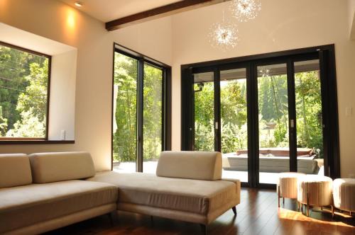 Chonan House | THE LUGNT - Luxurious private villa surrounded by nature -