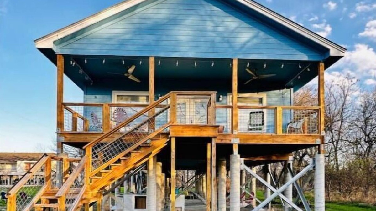 San Marcos House | The Lux Blanco River Retreat