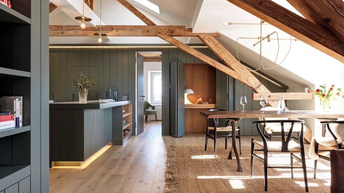 Flims Apartment | The luxurious 4.5 room attic apartment, 120m2 is located in a historic building