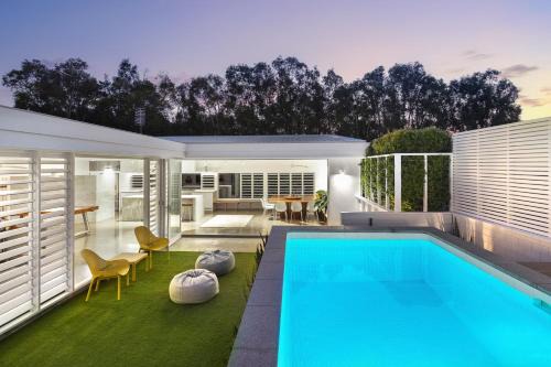 Peregian Beach Villa | The Luxury White House
