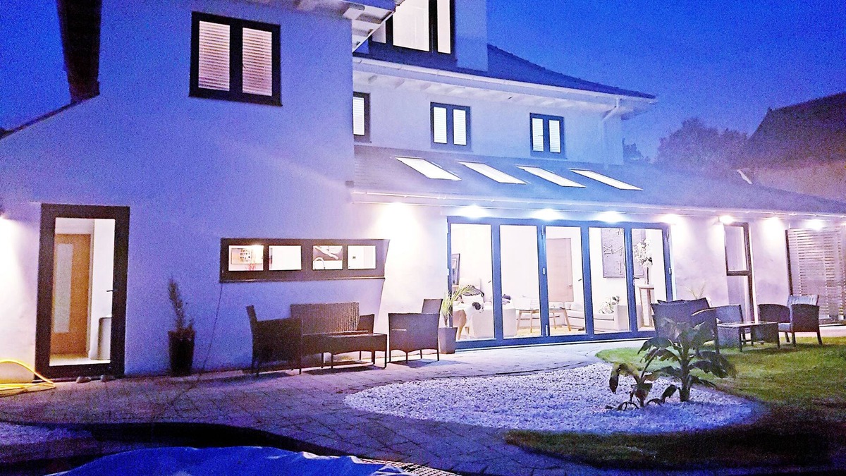 Barry House | The luxury White House