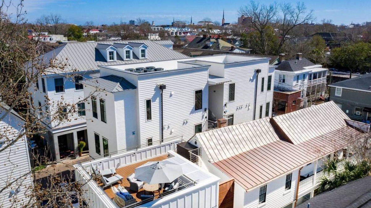 Westside House | The Madison Compound- Entire Charleston House & Suites w/Private Roof Top Deck