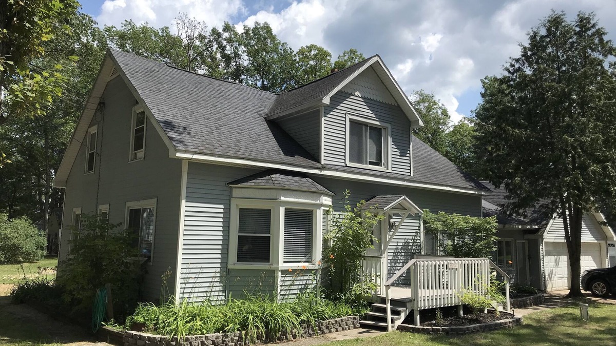 Higgins Lake House | THE MAIN CABIN AT HIGGINS LAKE - TRUE NORTH CABIN RENTALS