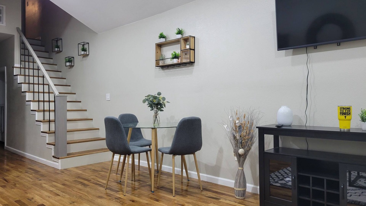 Tulsa House | The Main Double: The Cute and Comfortable Retreat