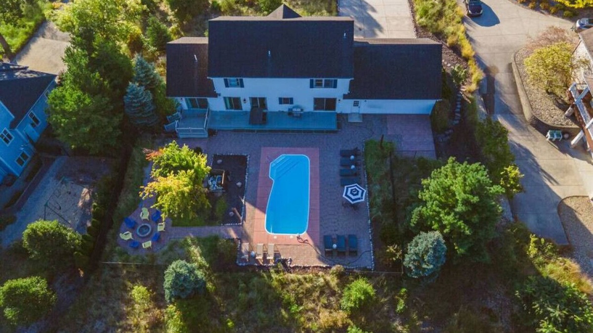 Grand Beach House | The Mainstay - Beach Chic - Private Pool