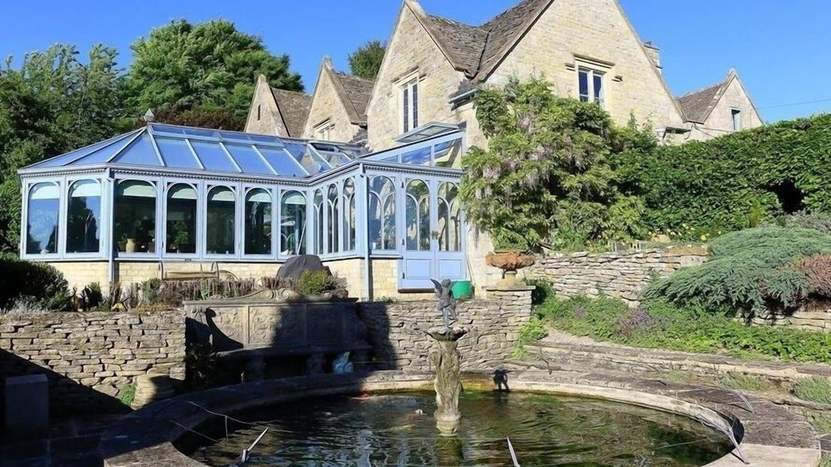 Burford Cottage | THE MALT HOUSE, pet friendly, character holiday cottage in Burford