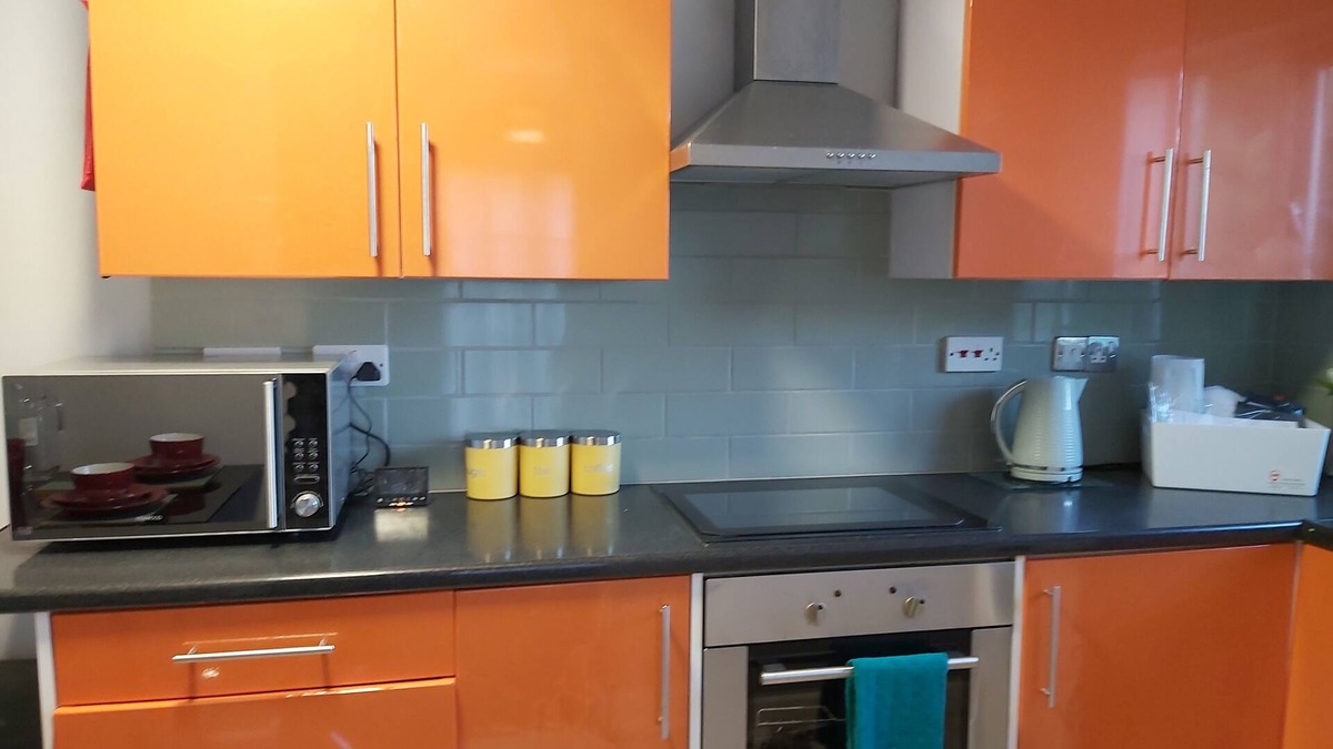 Dunstable Apartment | The Maltings - Huku Kwetu