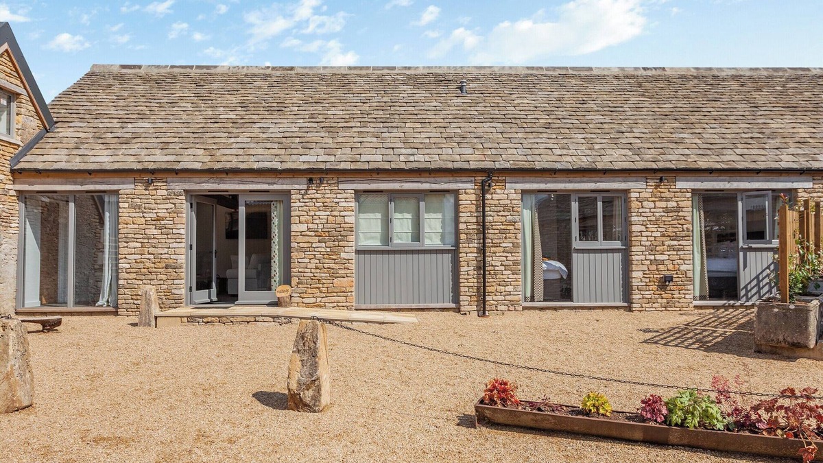 Inchbrook Cottage | The Maltings - UK44460