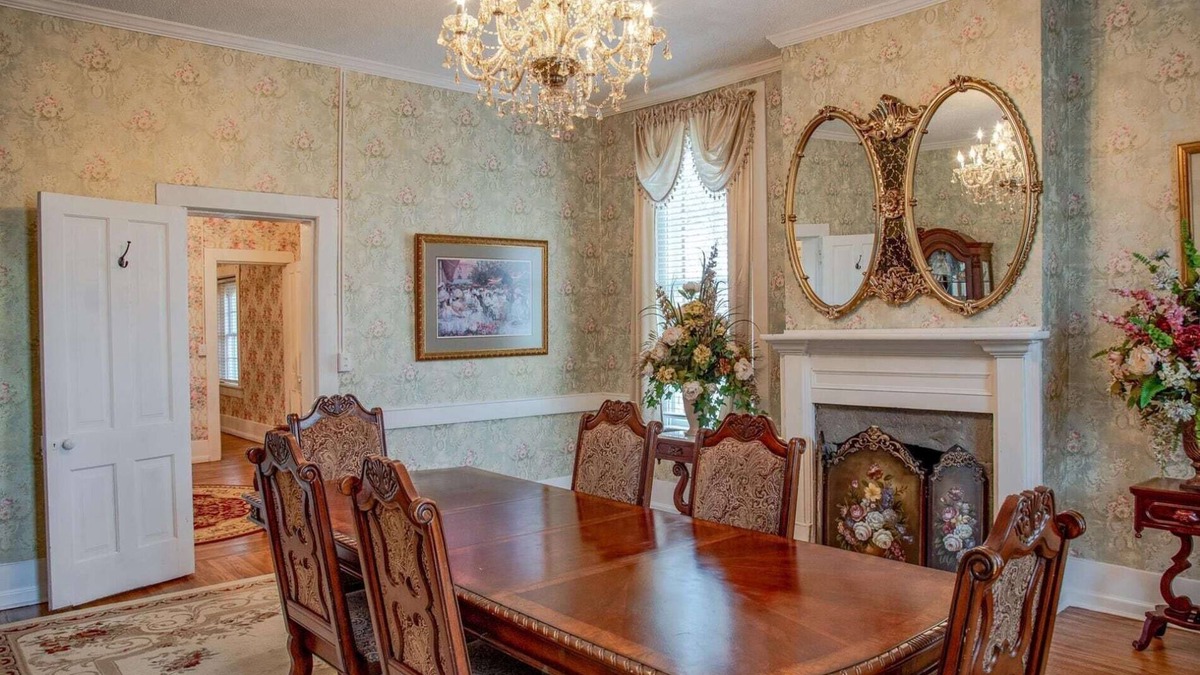 Altamont House | The Manor 1885 Altamont