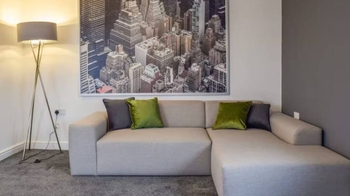 Huddersfield Apartment | The Manor Suites