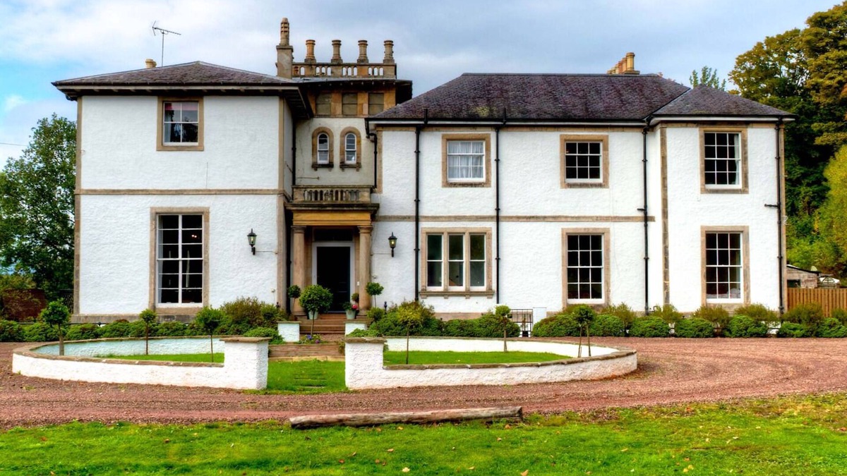 Arniston House | The Mansion of Kirkhill, nestled in the Pentlands 9 miles from Edinburgh