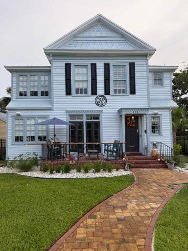 South Beach Street Historic District Bed & Breakfast | The Margaret Suite at The Abbey House a B&B in Daytona Beach