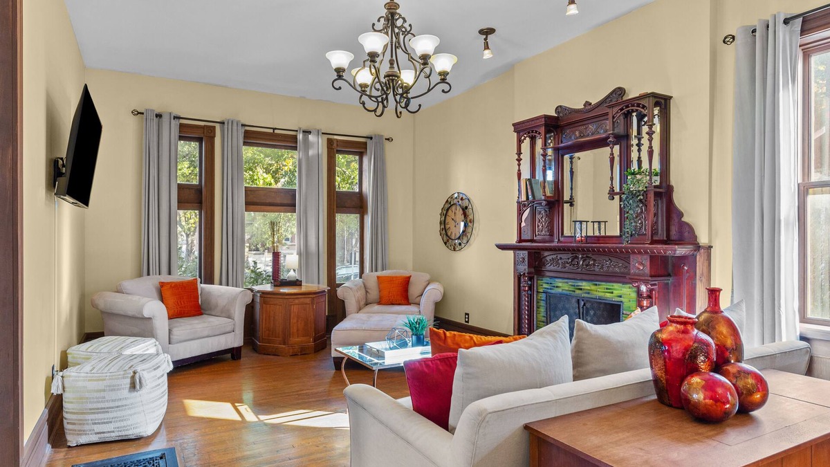 Lafayette Square House | The Marquis Manor | JZ Vacation Rentals