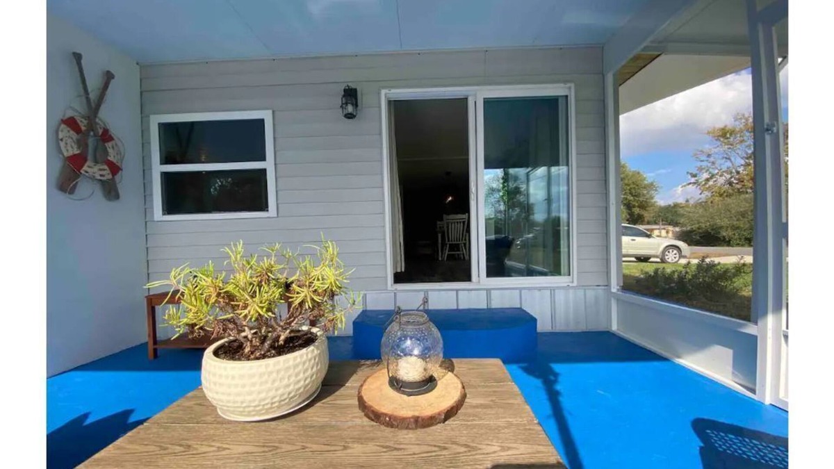 Cocoa House | The Mayflower/FarmHouse Home. 20 Mints From Beach