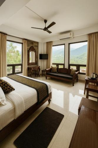 Daltenganj Hotel | The Mayur Captain Grand Resort kasauli
