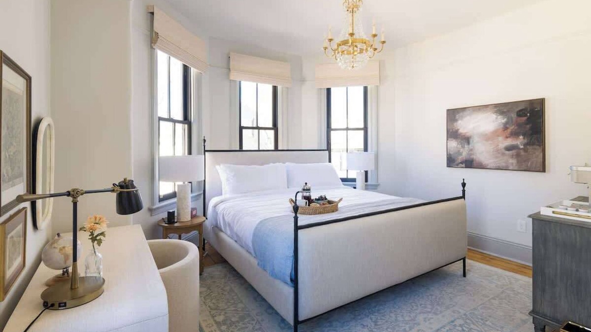 Newport House | The Mermaid Suite – Luxury Suite Steps from Thames
