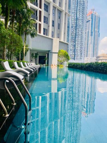 Kuala Lumpur City Centre Apartment | The Mews KLCC Stay Happy