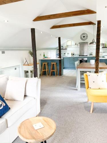 Petworth House | The Mews Pet Friendly and Parking