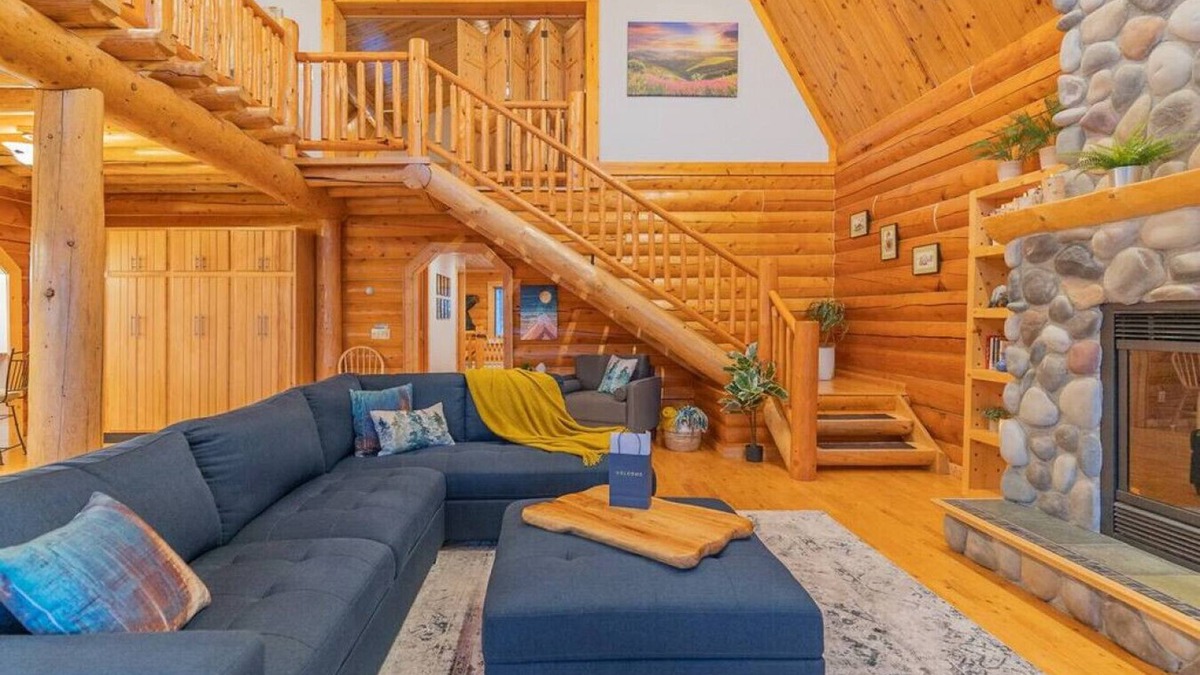 Fairbanks House | The Mia Hideaway With Northern Aurora Views