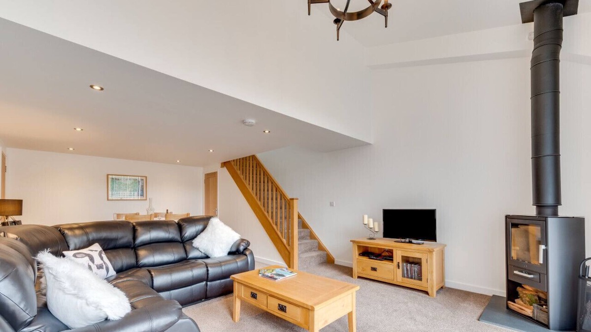 Abbess Roding House | The Milking Parlour - Two Bedroom House, Sleeps 4