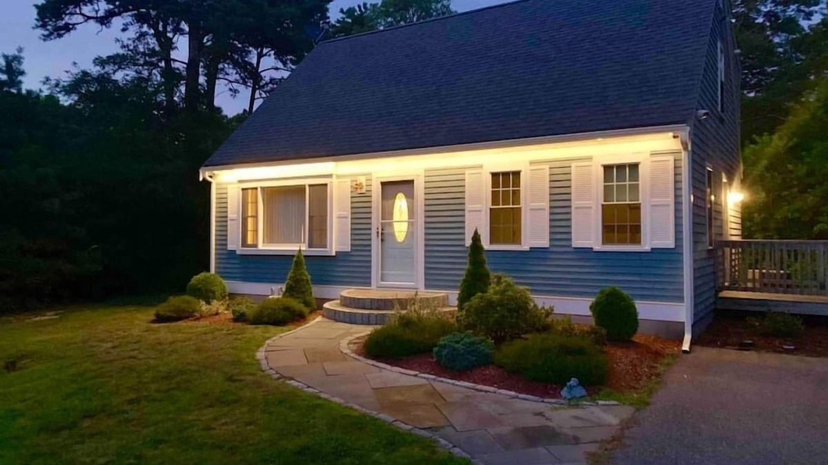 Marstons Mills House | The Mills Retreat