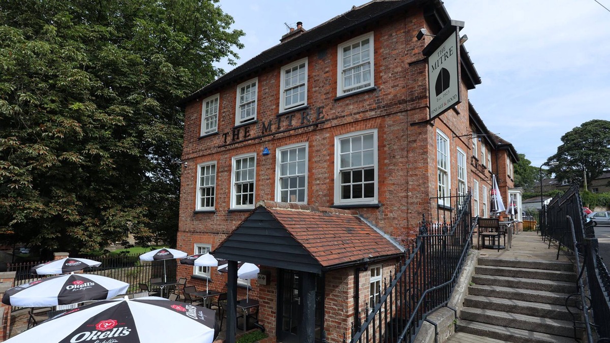 Knaresborough Hotel | The Mitre Inn