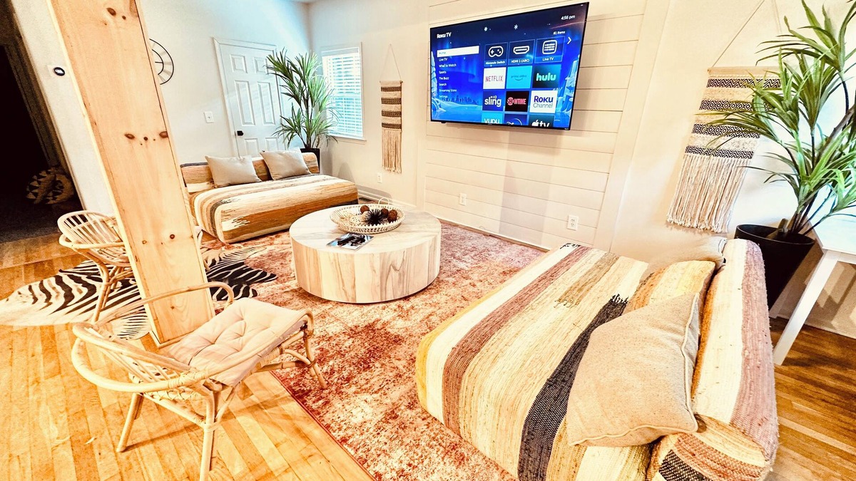 Chosewood Park House | The Modern Farmhouse - 6 bedroom 4 bath - Atlanta Beltline