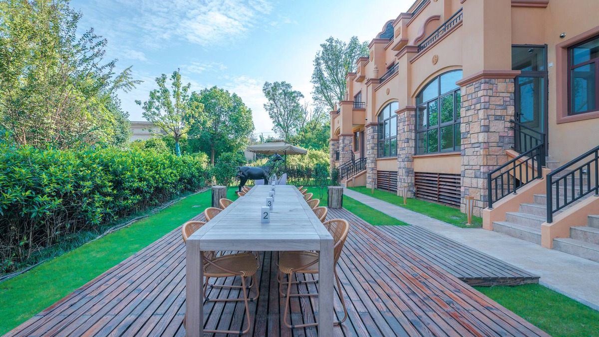 Xinbei Hotel | The Moment We Met